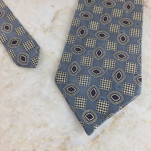 BARRINGTON SILK TIE - Picture 8 of 13